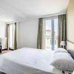 Montana Hotel 3*