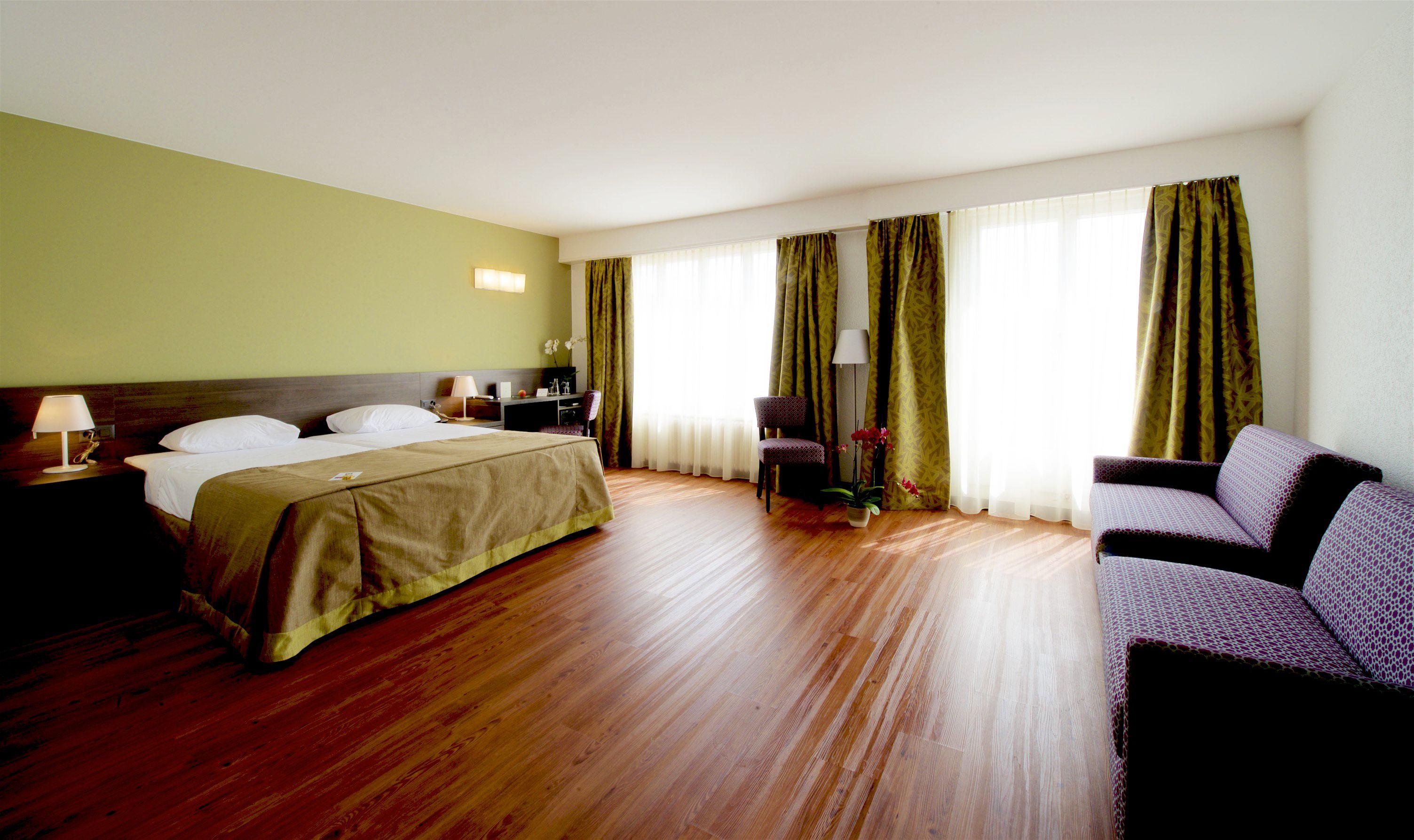 Montana Hotel 3*