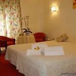 Montana Hotel 3*
